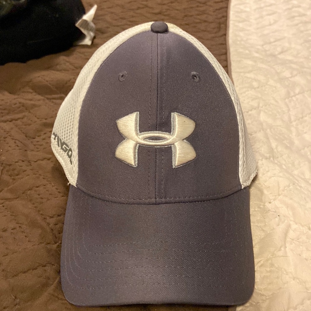 Under Armour fitted hat